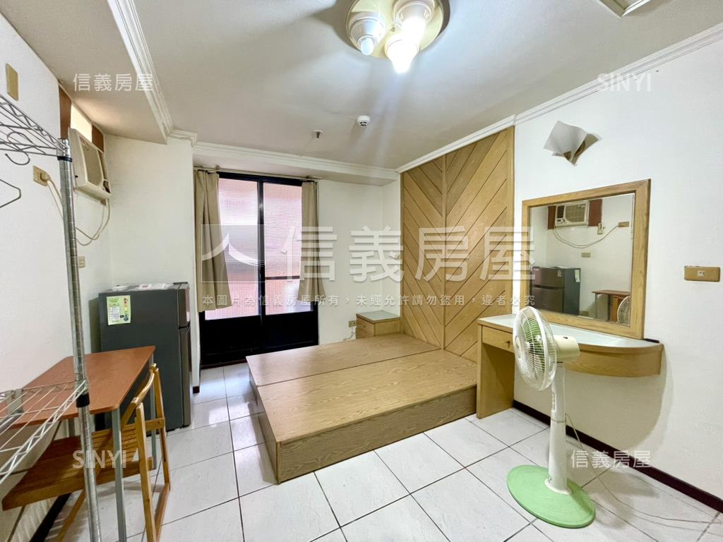 近中國醫套房房屋室內格局與周邊環境