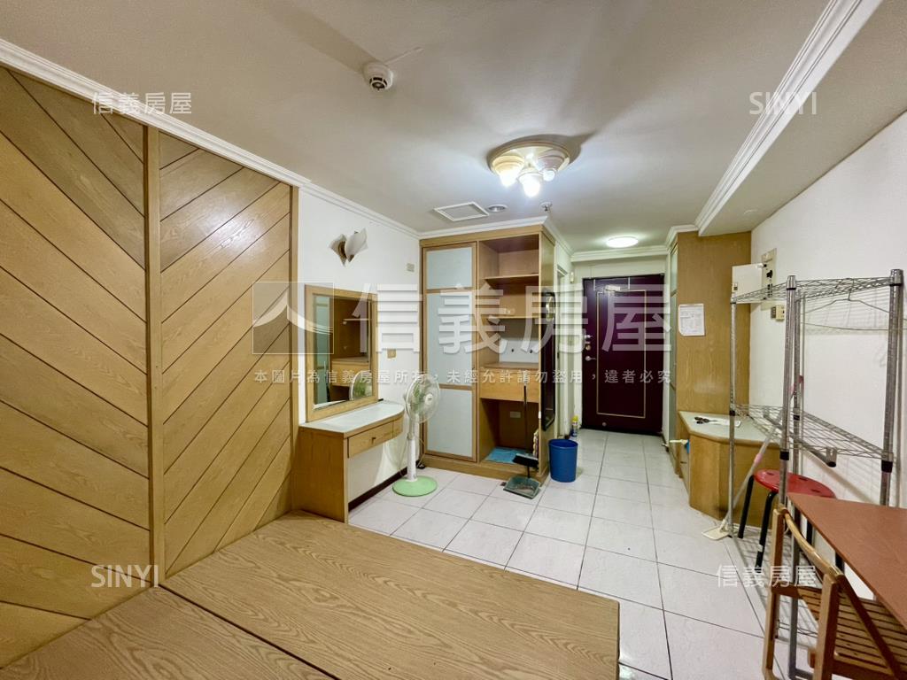 近中國醫套房房屋室內格局與周邊環境