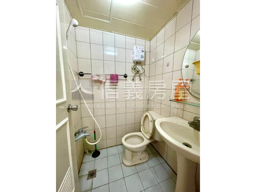 近中國醫套房房屋室內格局與周邊環境