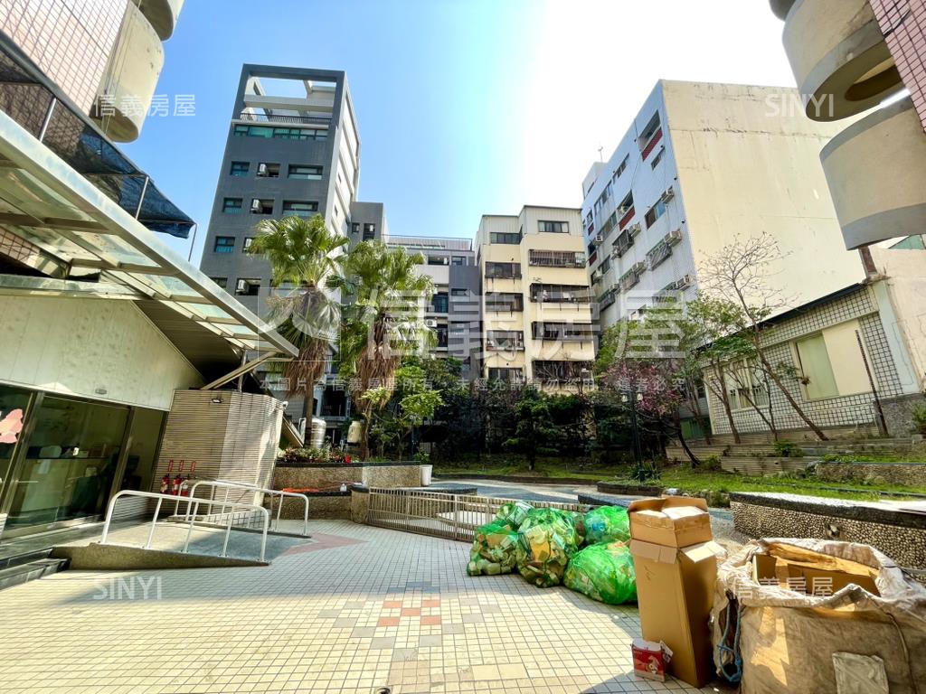 近中國醫套房房屋室內格局與周邊環境