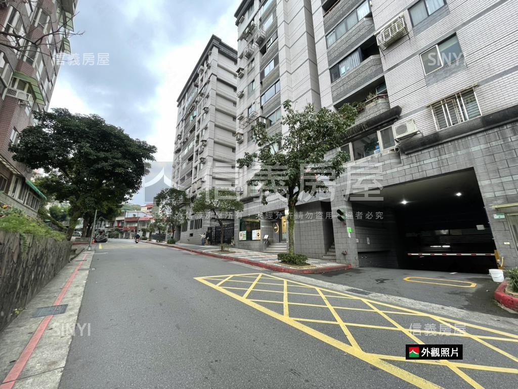 【敦南金典】獨立權狀車位房屋室內格局與周邊環境