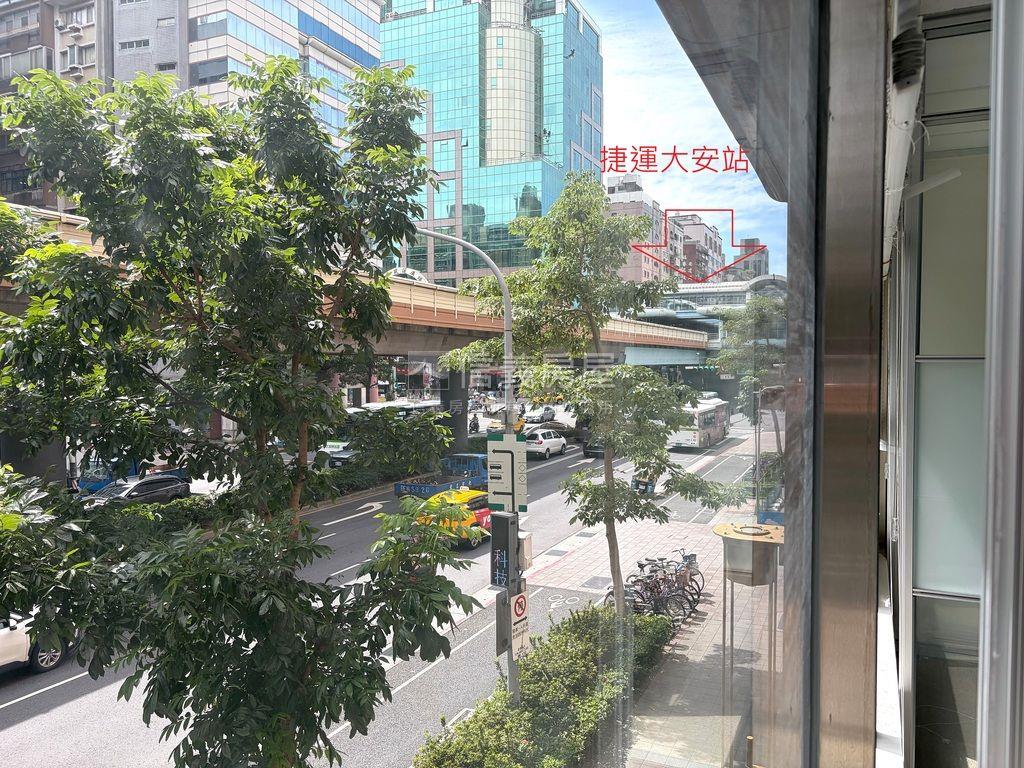 大安站附中。企業經緯大樓房屋室內格局與周邊環境