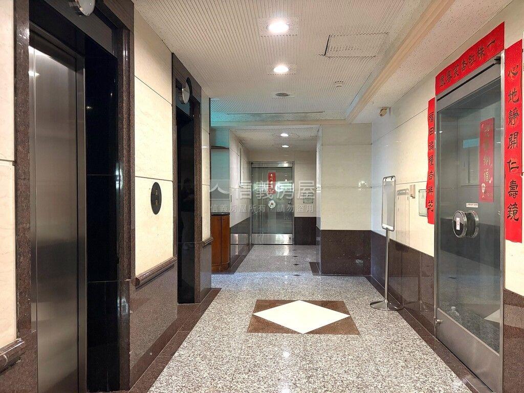 大安站附中。企業經緯大樓房屋室內格局與周邊環境