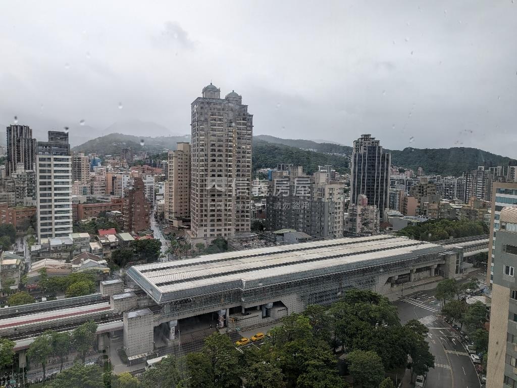 奧林匹克房屋室內格局與周邊環境