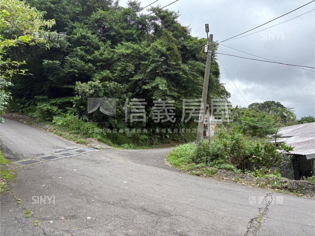 近茄苳瀑布林業用地房屋室內格局與周邊環境