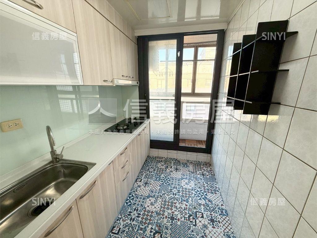 東山低總價精裝三房車位房屋室內格局與周邊環境