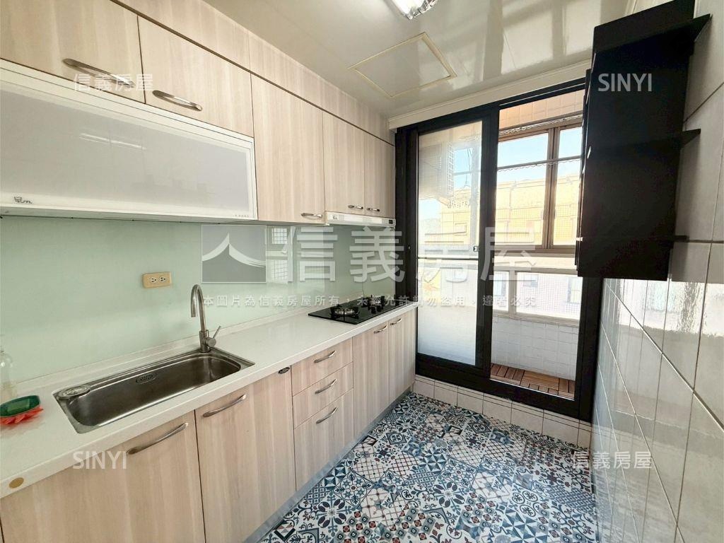 東山低總價精裝三房車位房屋室內格局與周邊環境