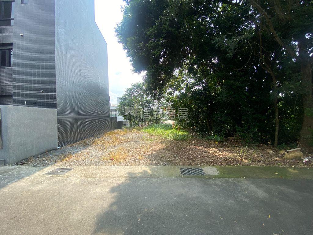 草屯三層巷土地房屋室內格局與周邊環境