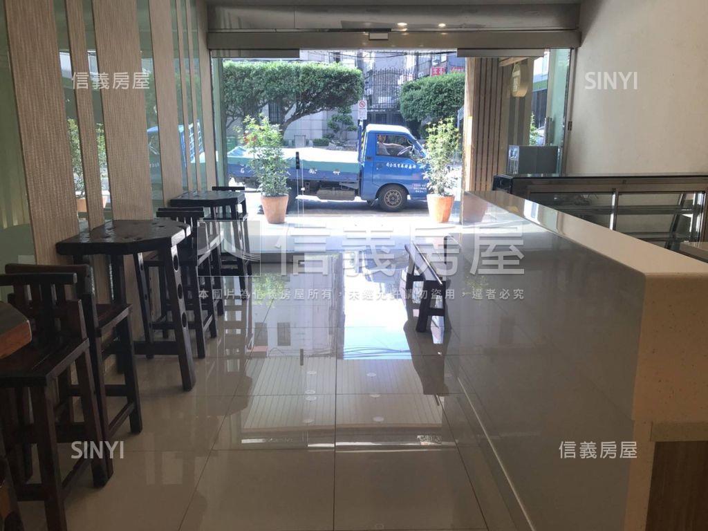 博愛特區重慶南路黃金店辦房屋室內格局與周邊環境