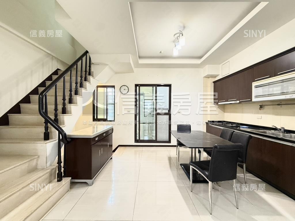 裕文學區面寬雙車墅房屋室內格局與周邊環境