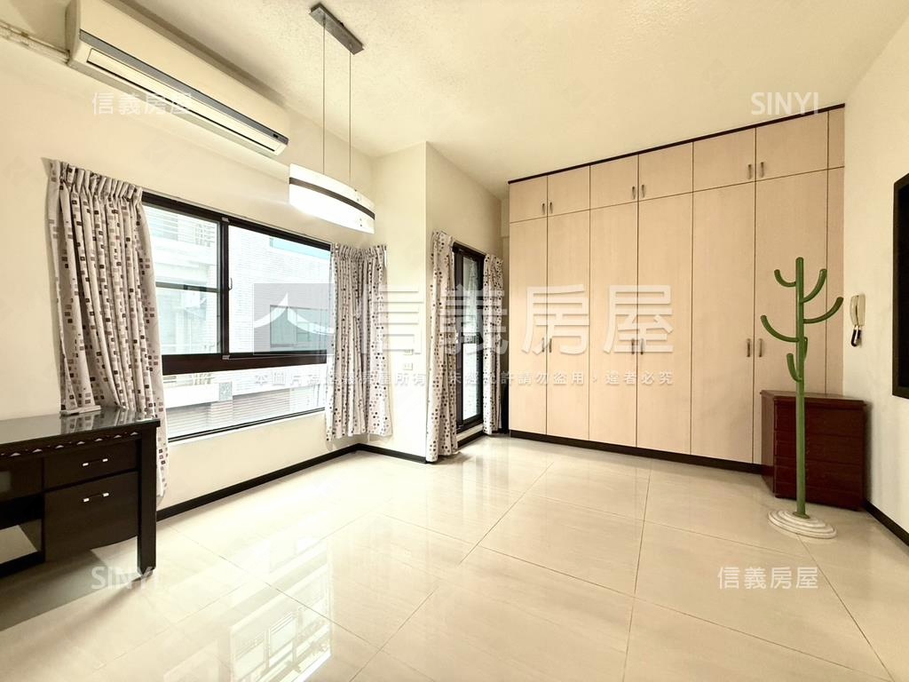 裕文學區面寬雙車墅房屋室內格局與周邊環境