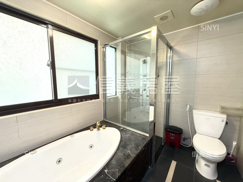 裕文學區面寬雙車墅房屋室內格局與周邊環境