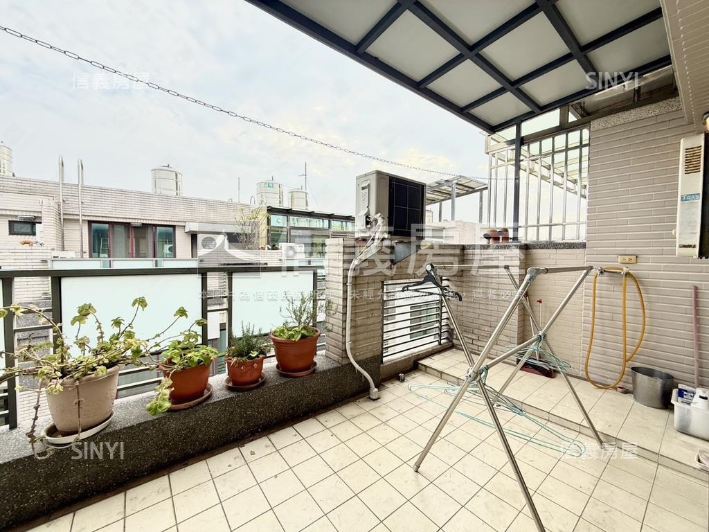 裕文學區面寬雙車墅房屋室內格局與周邊環境