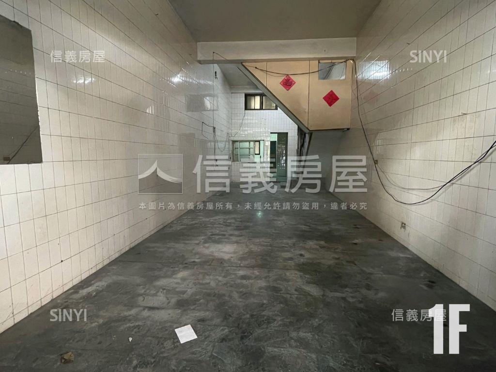 亞灣｜設計師畫布透天房屋室內格局與周邊環境