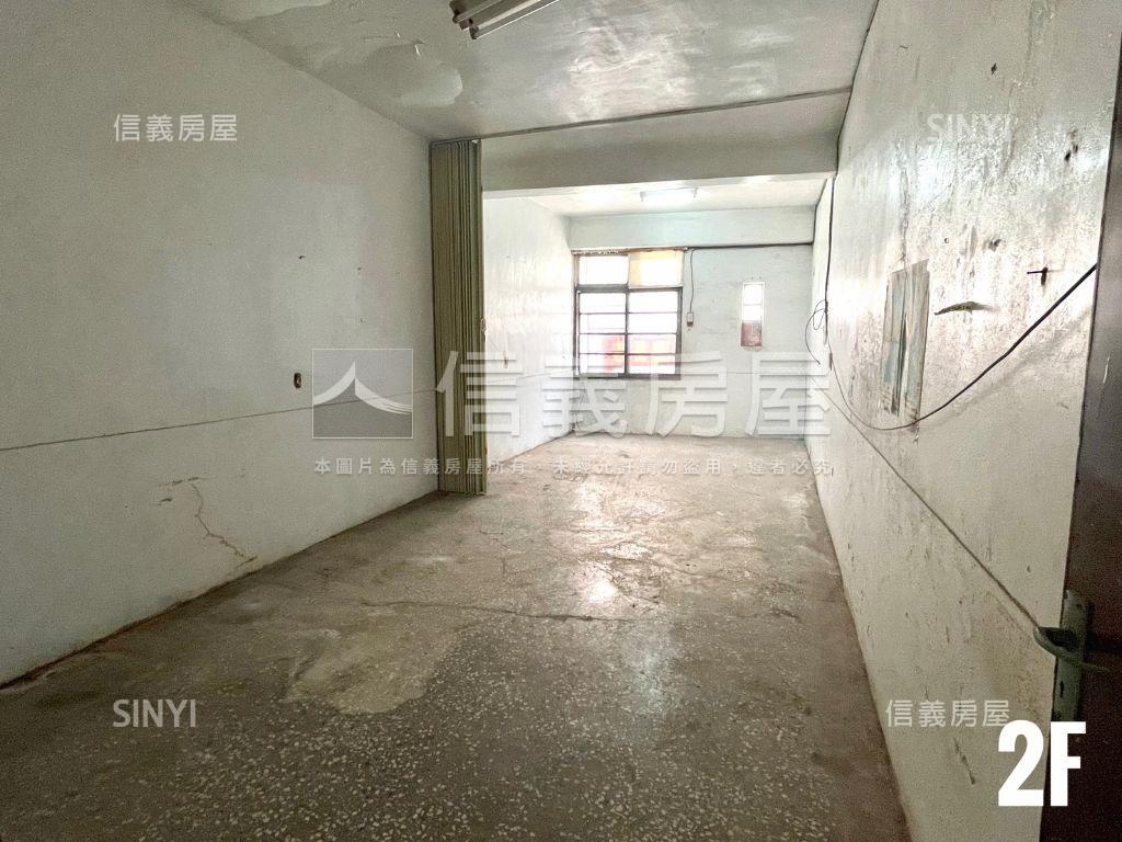 亞灣｜設計師畫布透天房屋室內格局與周邊環境