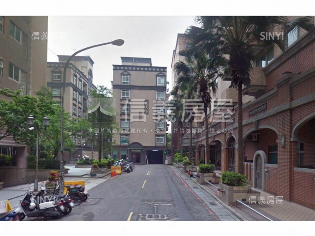 龍天下３房車位房屋室內格局與周邊環境