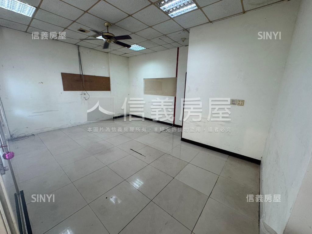 極品✿北屯大面寬燙金店面房屋室內格局與周邊環境