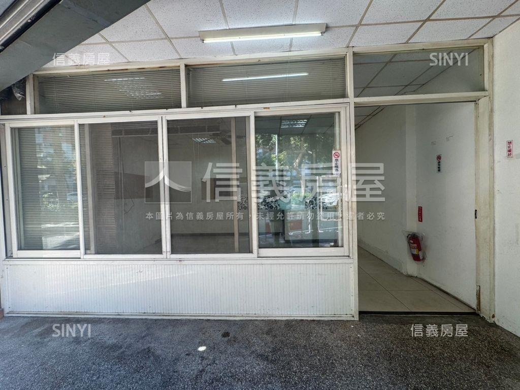 極品✿北屯大面寬燙金店面房屋室內格局與周邊環境