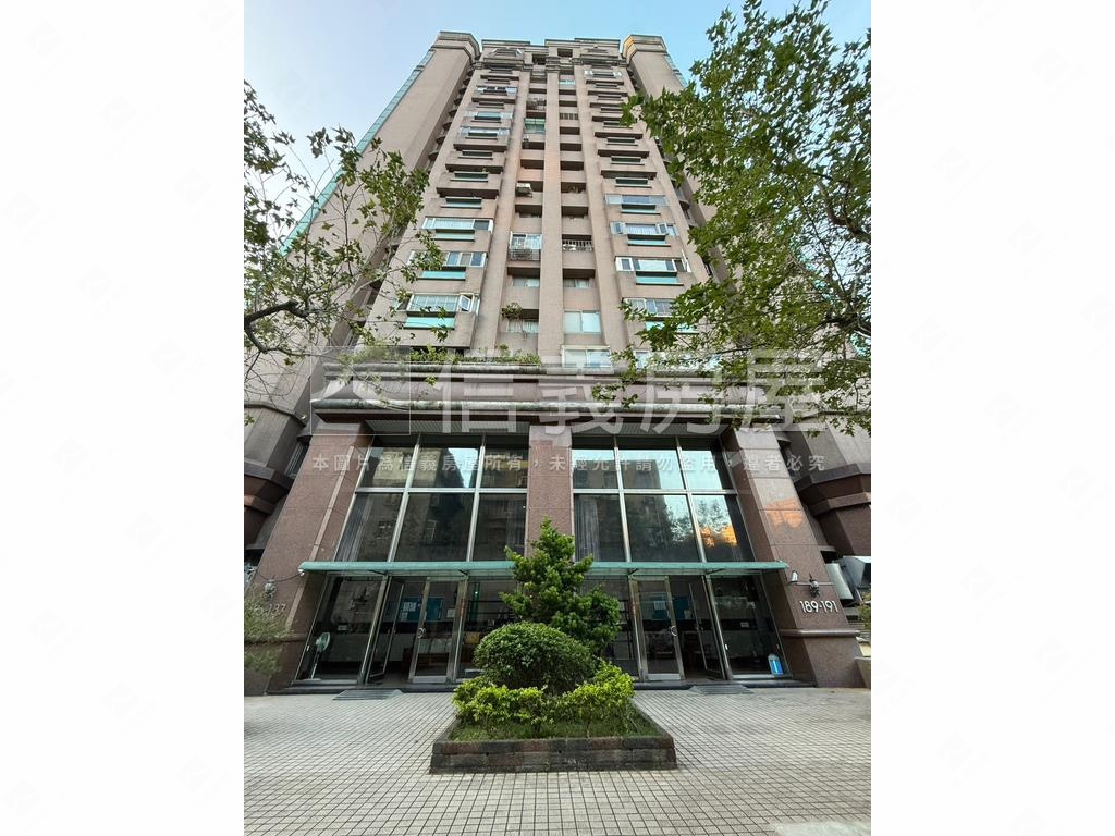 優客里鄰景觀三房車位房屋室內格局與周邊環境