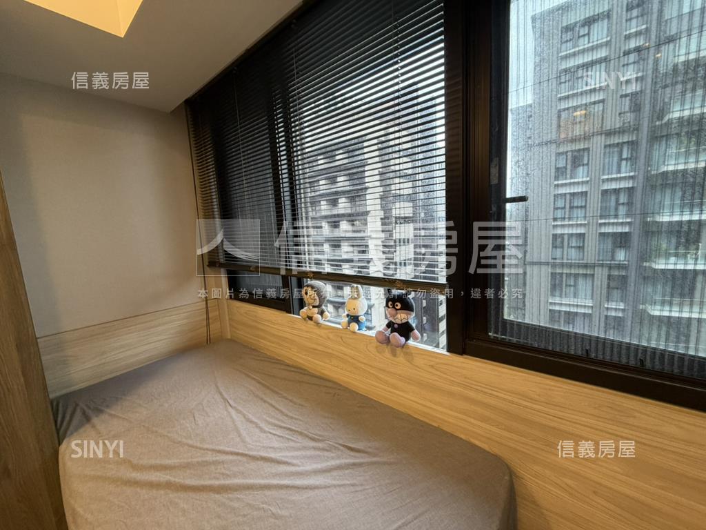 合康新世紀美裝潢兩房房屋室內格局與周邊環境