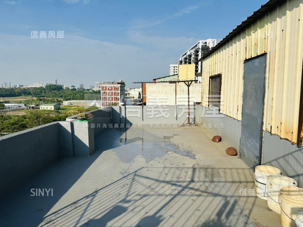 近文山邊間採光公寓三房房屋室內格局與周邊環境