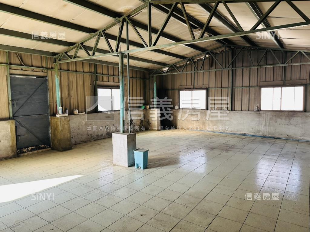 近文山邊間採光公寓三房房屋室內格局與周邊環境