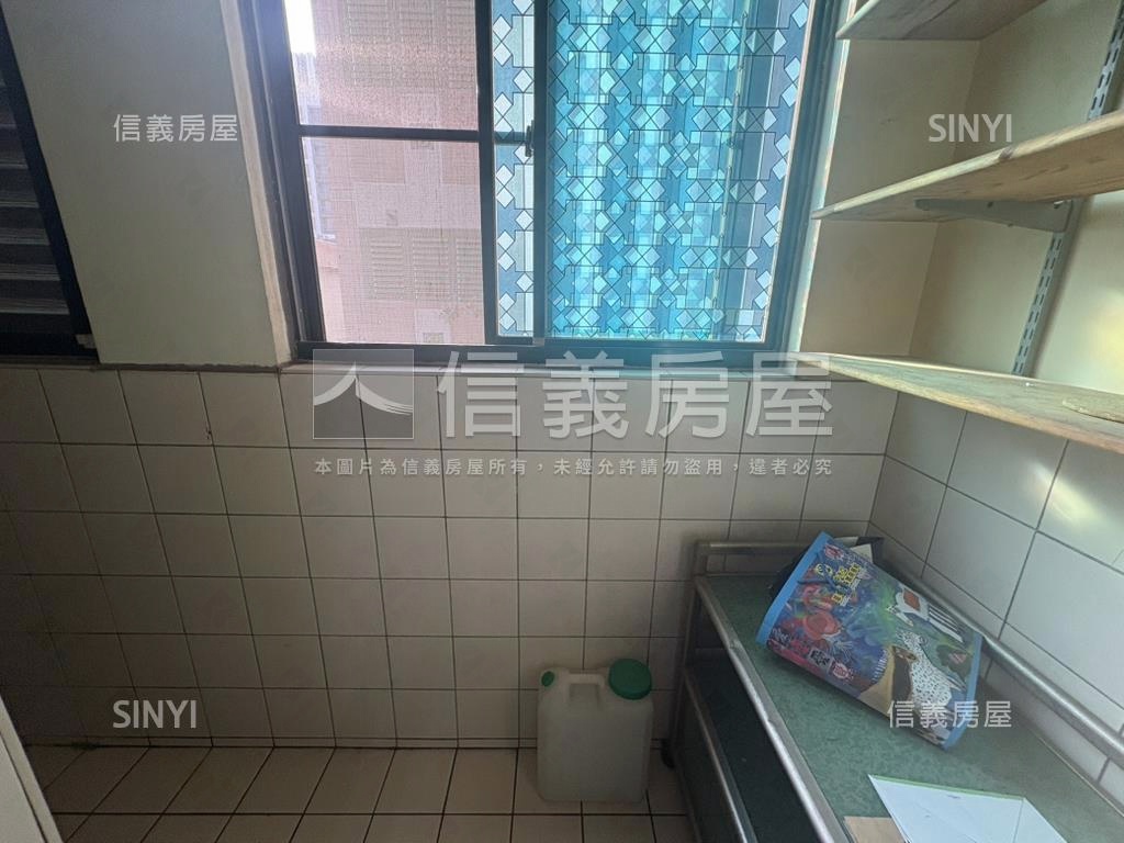 龍寶視野美三房平車房屋室內格局與周邊環境