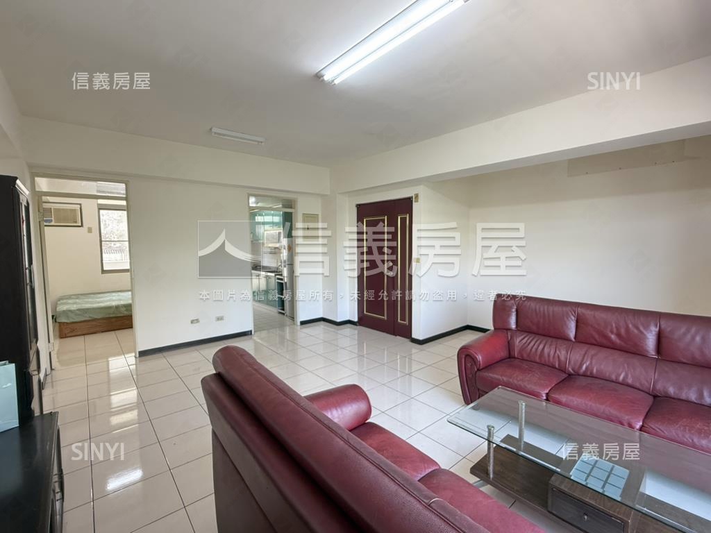 採光超好。電梯三房房屋室內格局與周邊環境