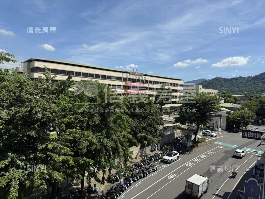 採光超好。電梯三房房屋室內格局與周邊環境