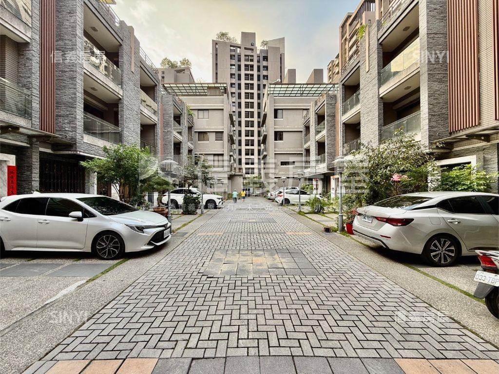 上田一品朝南別墅房屋室內格局與周邊環境