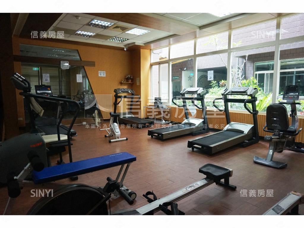 海德公園三房ＯＮＥ房屋室內格局與周邊環境