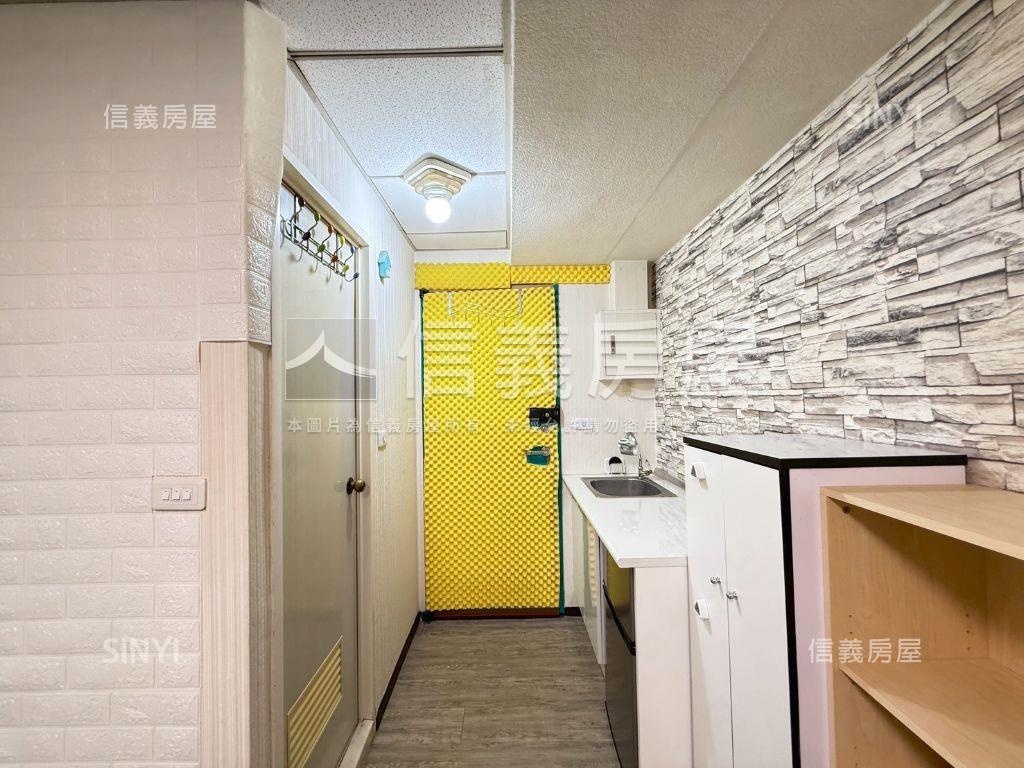 北區大衛營１２樓套房房屋室內格局與周邊環境