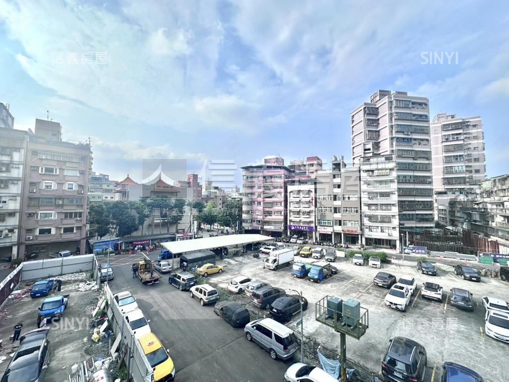 荷蘊謙３Ｆ獨棟雙衛房屋室內格局與周邊環境