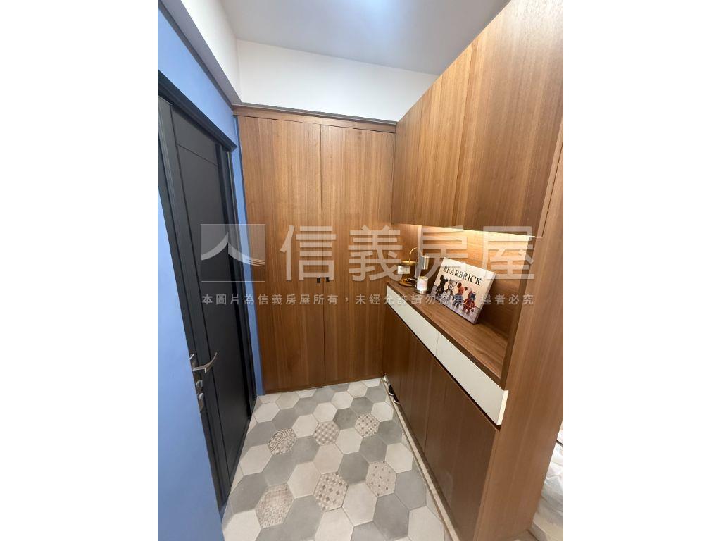 新莊三面採光公寓三樓房屋室內格局與周邊環境