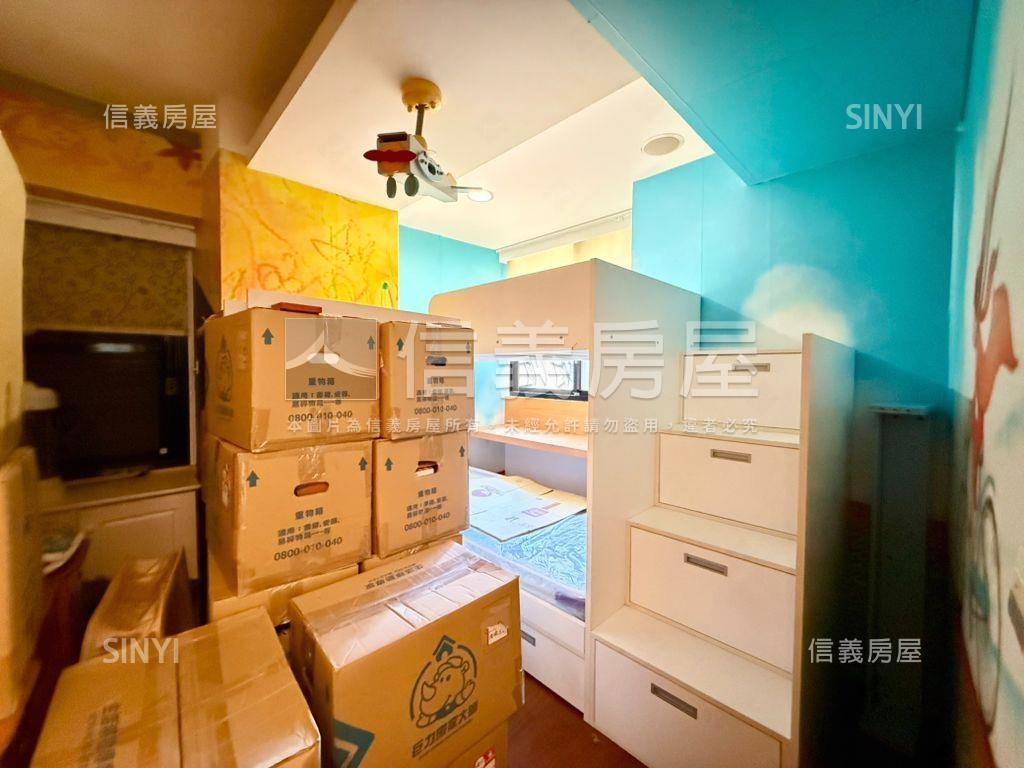 石濤園景觀庭院附車位房屋室內格局與周邊環境