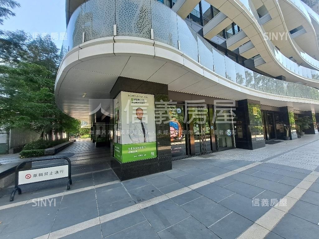 大直萬豪核心挑高店面房屋室內格局與周邊環境