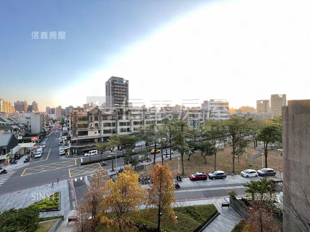 正文山特區綠景雙車位豪邸房屋室內格局與周邊環境