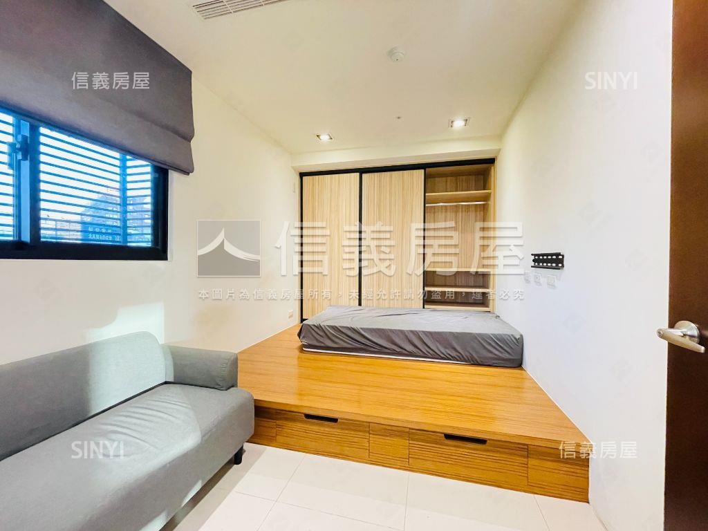 正文山特區綠景雙車位豪邸房屋室內格局與周邊環境