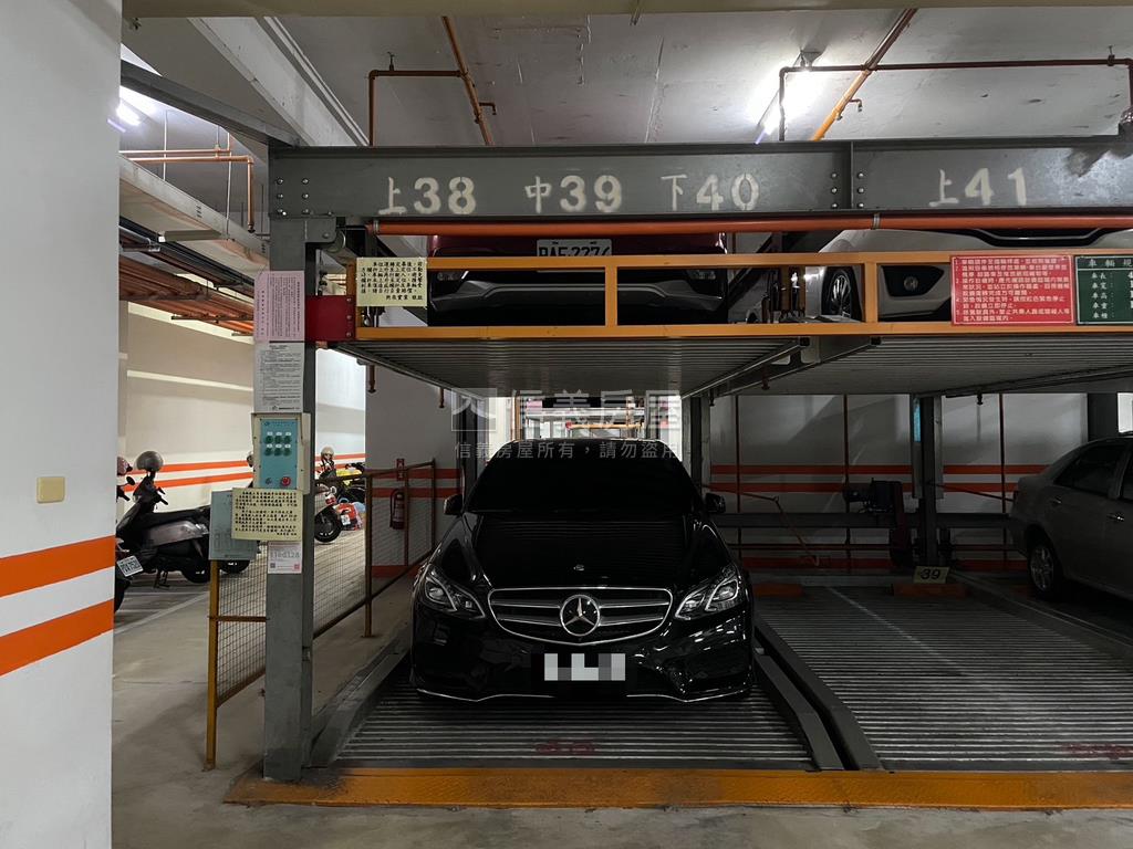 美術館旁舒適三房車位房屋室內格局與周邊環境