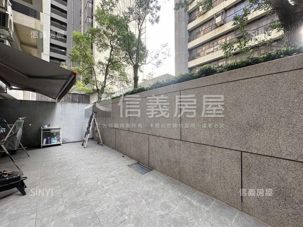 典藏百奕富御挑高大空間房屋室內格局與周邊環境