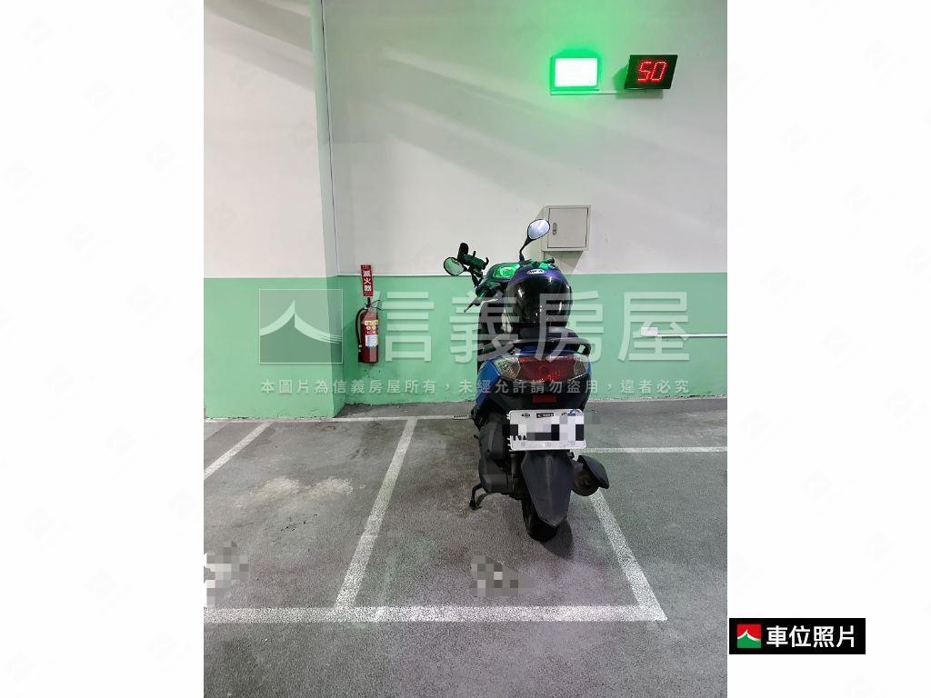 典藏百奕富御挑高大空間房屋室內格局與周邊環境