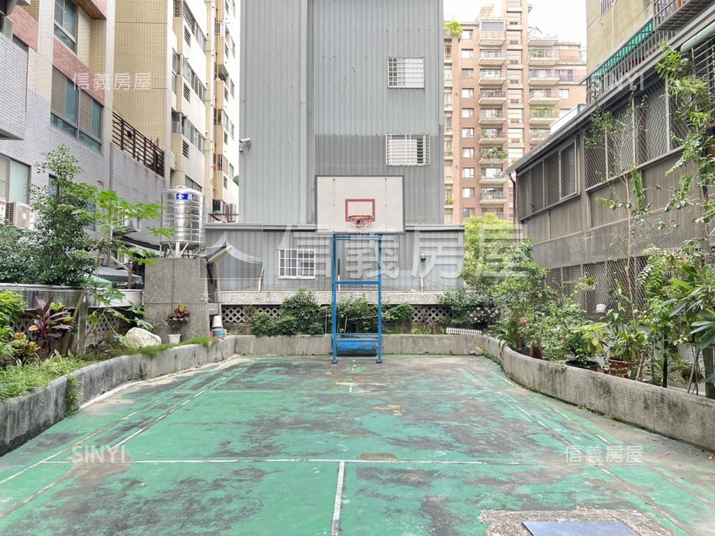 近豐樂公園三代同堂大空間房屋室內格局與周邊環境
