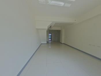 花壇●全新臨路透天
