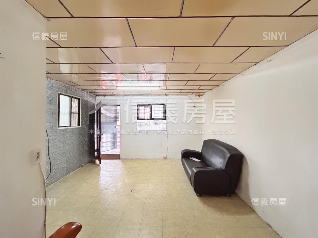 新莊公寓頂加房屋室內格局與周邊環境
