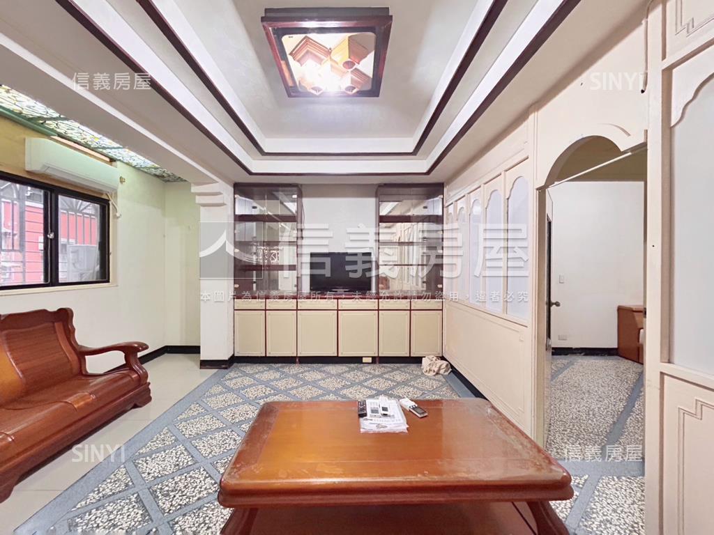 新莊公寓頂加房屋室內格局與周邊環境