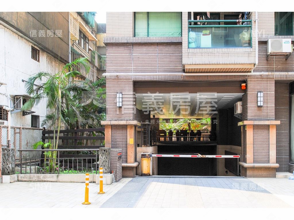 專任綠之舞精美帝王景觀戶房屋室內格局與周邊環境