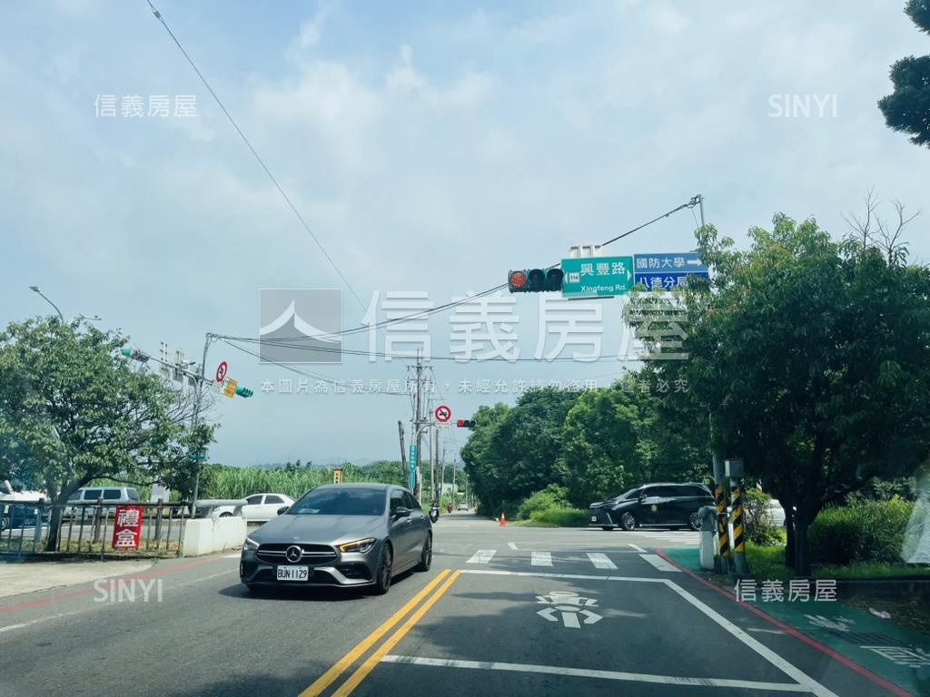 甲建３６坪美超微大透天房屋室內格局與周邊環境
