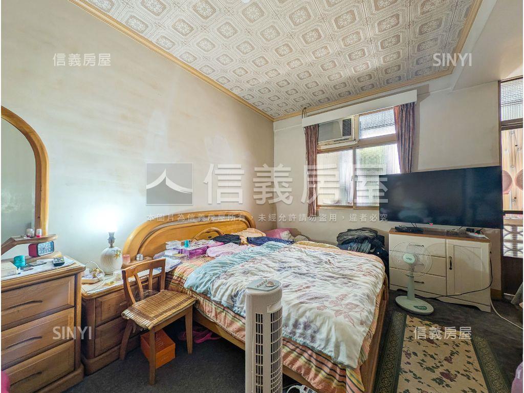 捷運迴龍稀有低總價透天房屋室內格局與周邊環境