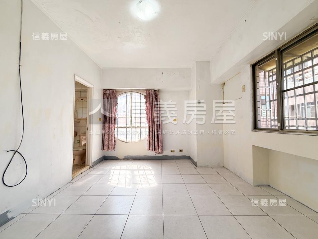 鼎中商圈成家採光美三房房屋室內格局與周邊環境