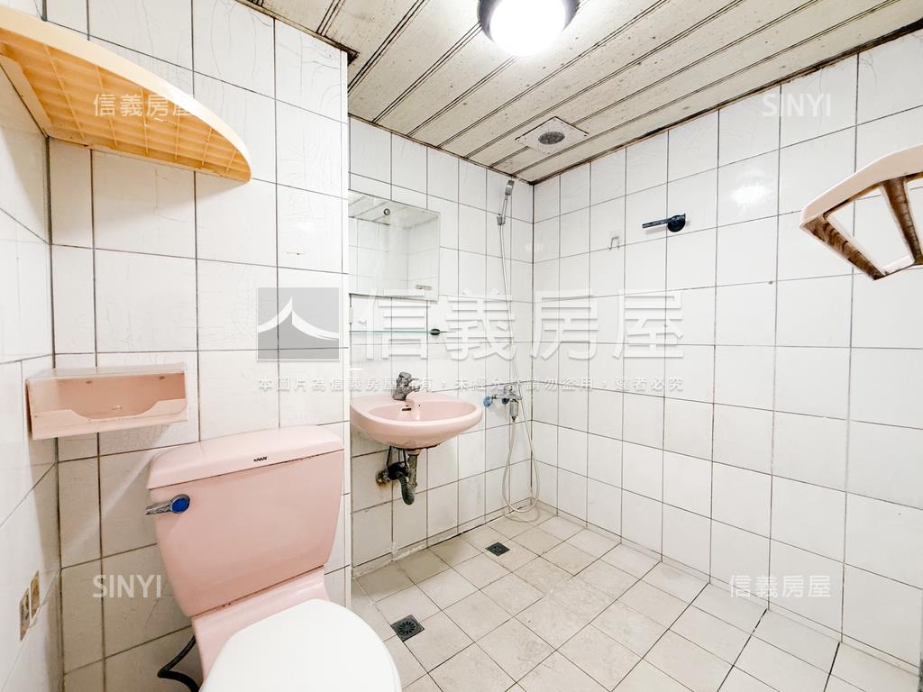 鼎中商圈成家採光美三房房屋室內格局與周邊環境